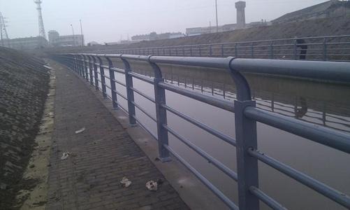 河道護欄